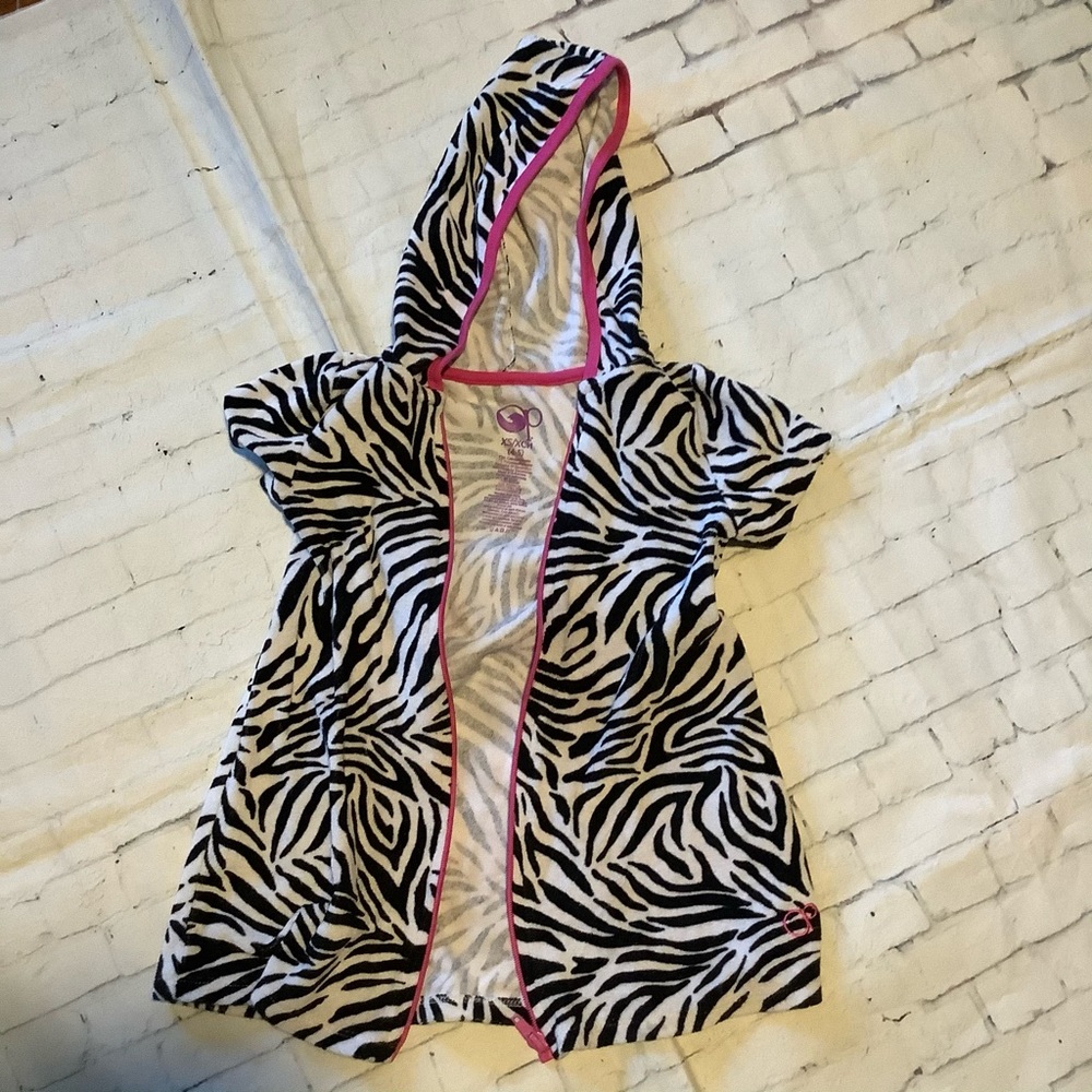 Girls cover up hoodie bath robe shirt sleeve xs 4/5 zebra print
